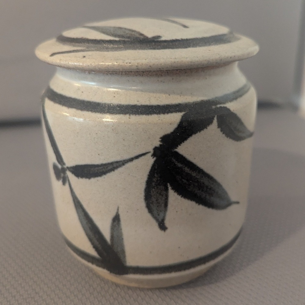 VTG Studio Pottery Bamboo Leaf Hand Painted Jar & Lid Stoneware Tea Caddy Signed
